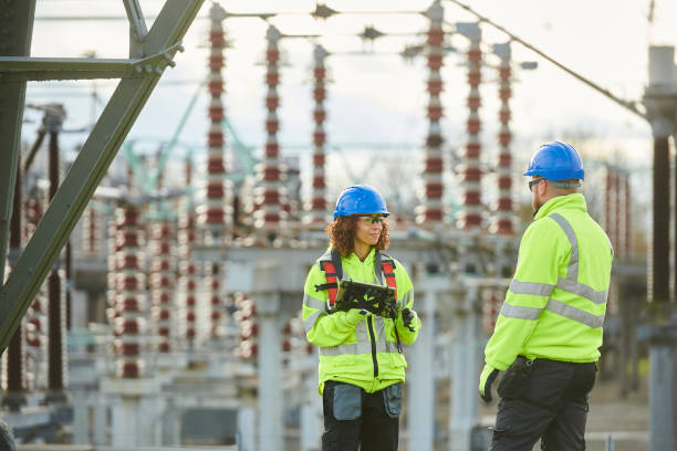 Best Circuit Breaker Repair  in Shorewood Forest, IN